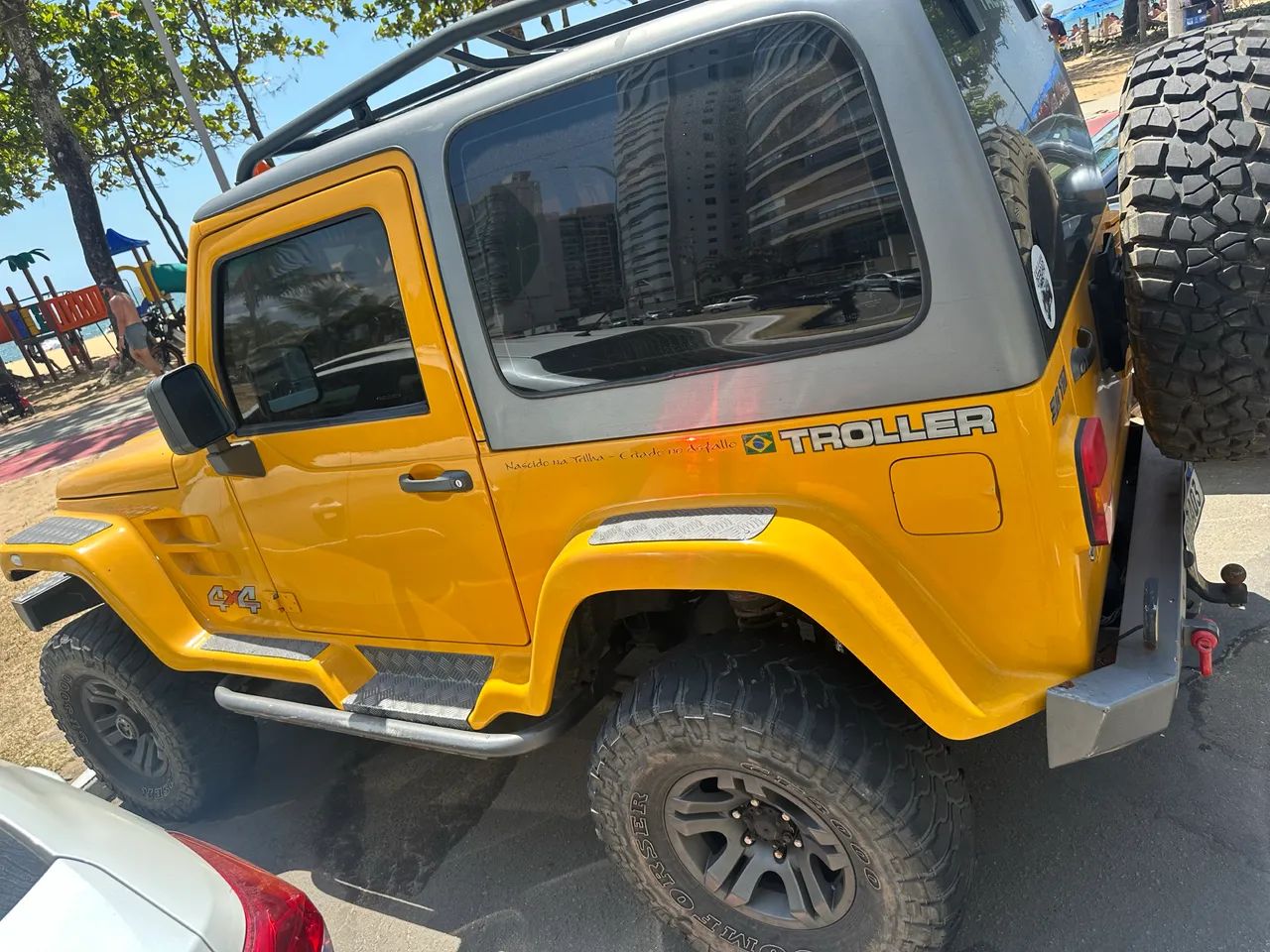 Troller T-4 2009