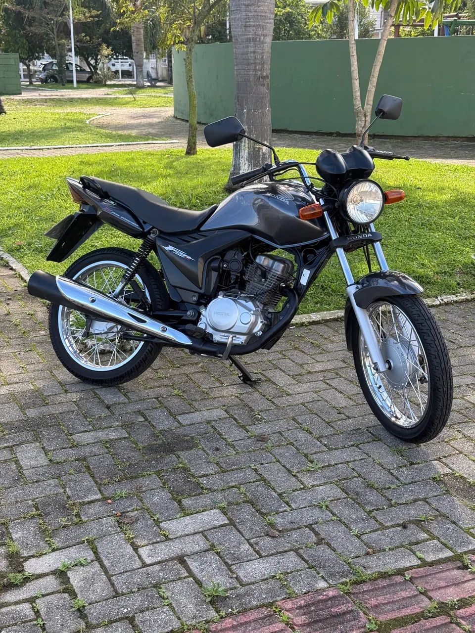 Fan 150 Impecável!