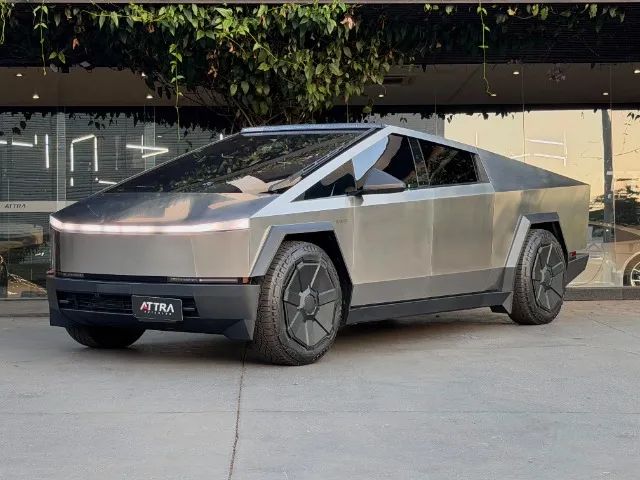 Tesla Cybertruck FOUNDATION 2024 2024