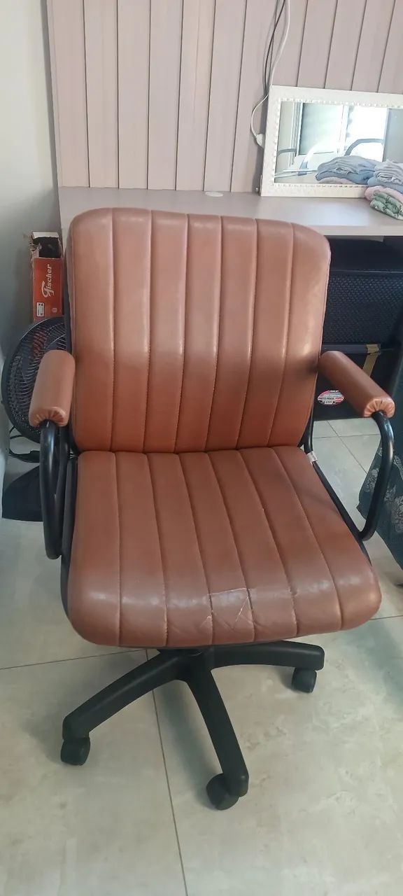 Vendo cadeira de escritório  - Foto 2