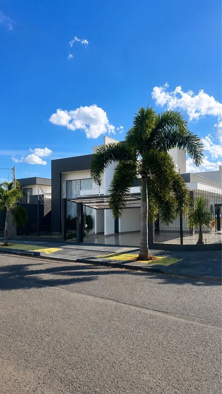 Casa alto padrão zona Norte Maringá 