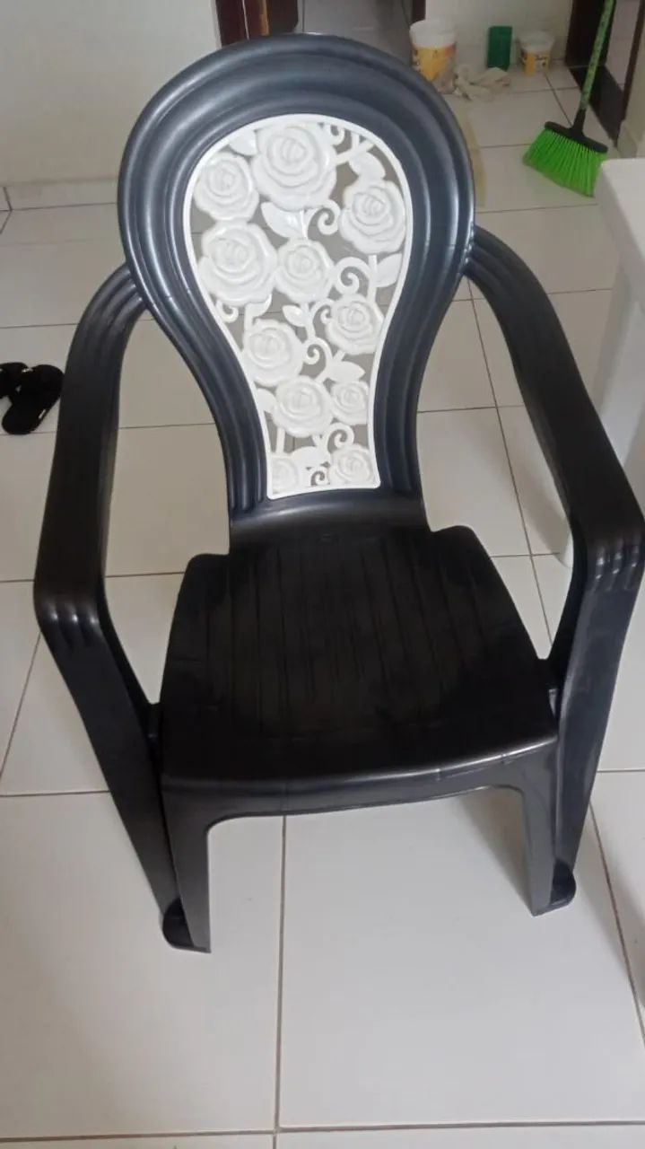 Mesa Plástica 4 Cadeiras  - Foto 2