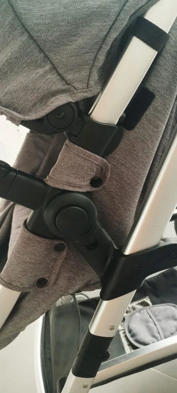 Carrinho de Bebê Infanti - completo com moisés e bebê conforto - Foto 3