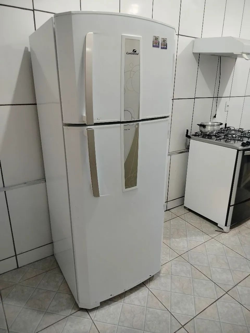 Vende-se geladeira usada