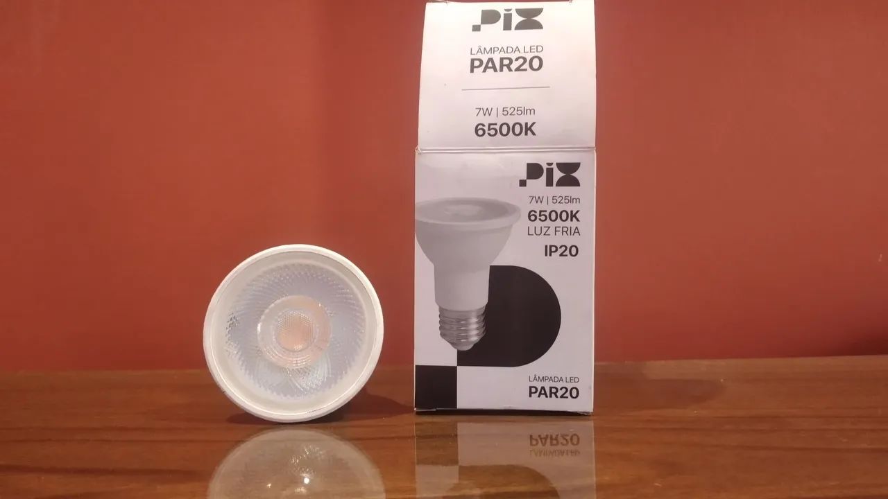 Lampada par 20