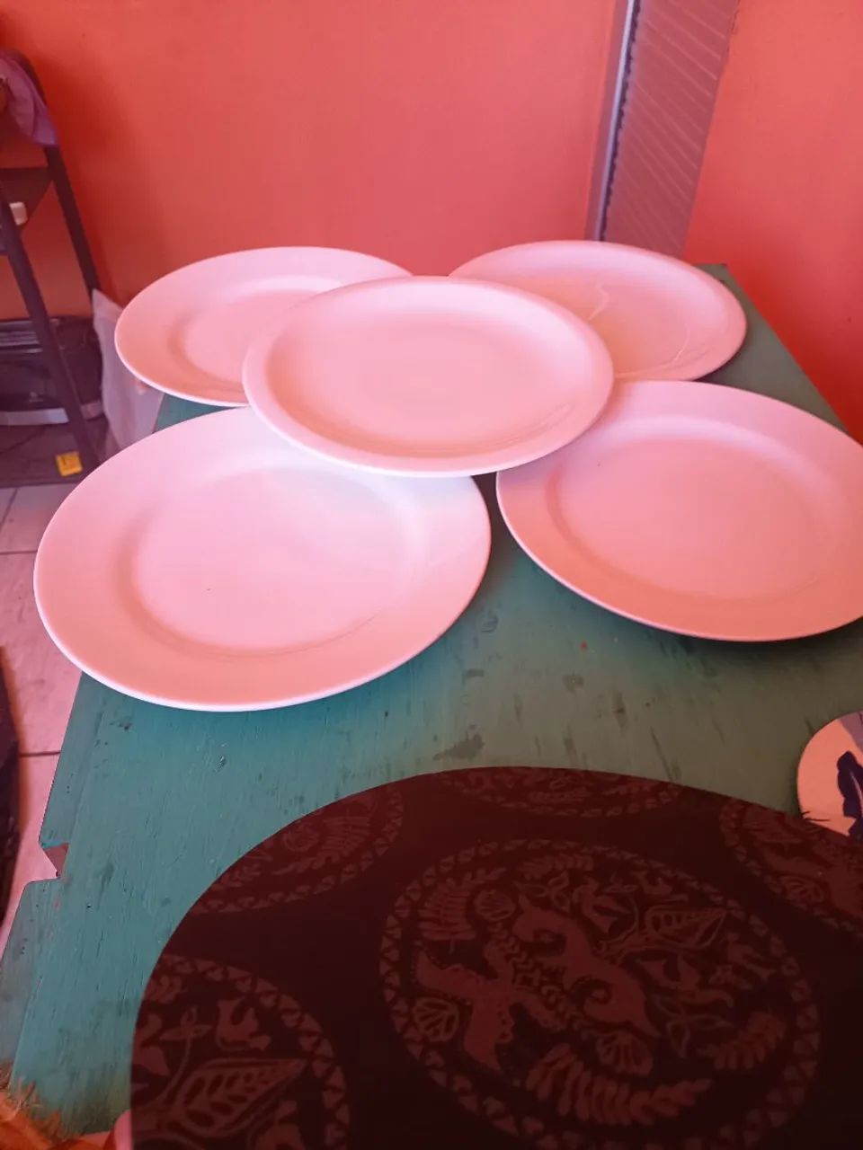 Pratos brancos 