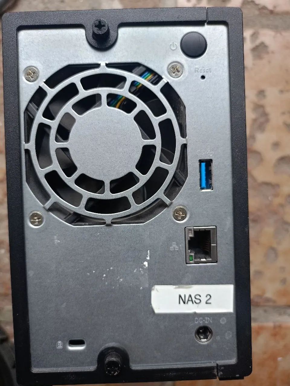 Asustot 454806617824972802