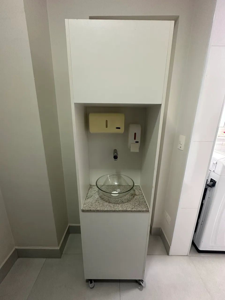 Pia móvel para estética