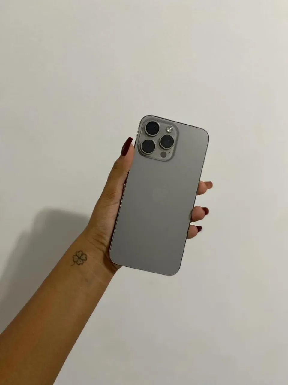iPhone 15 pro max com caixa e nf