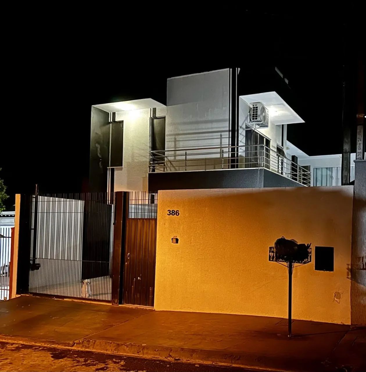 SOBRADO - NOVO CENTRO PAIÇANDU 