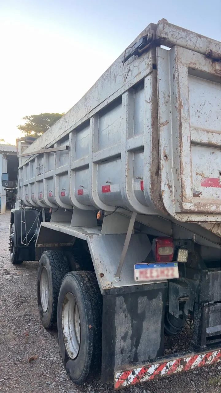 Ford Cargo 1722 ano 2003 - Foto 4