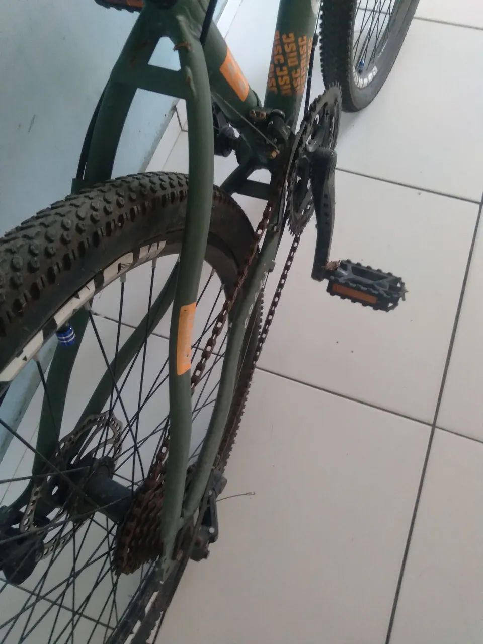 Bicicleta colli Mônaco, aro 25, freio a disco com 21 marchas  - Foto 2