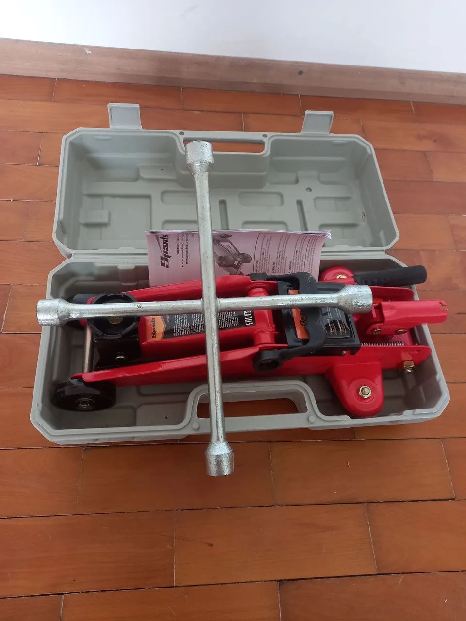 Vendo macaco jacaré até 2ton novo + chave cruz universal 13,14,15