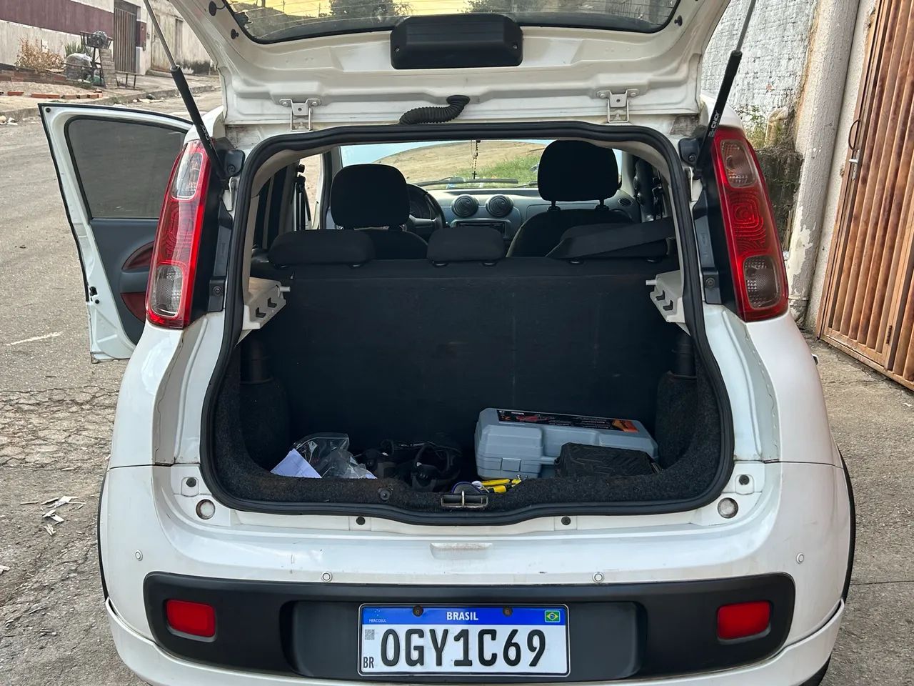 Fiat Uno Sporting 1.4 EVO Fire Flex 8V 4P 2013 - Foto 5