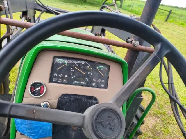 TRATOR JONH DEERE 6110E