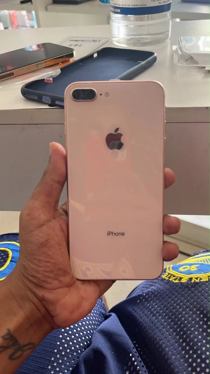 iPhone 8 Plus 64 GB