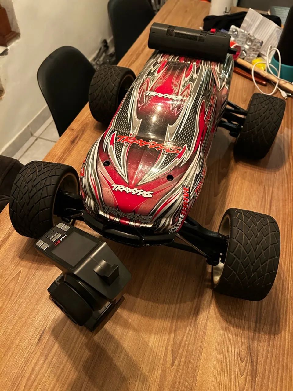 Traxxas Revo 3.3 - Foto 3
