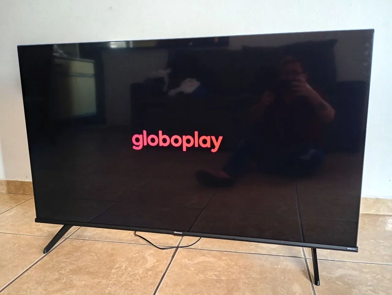Vendo essa tv 50 polegadas smart 4k  - Foto 3