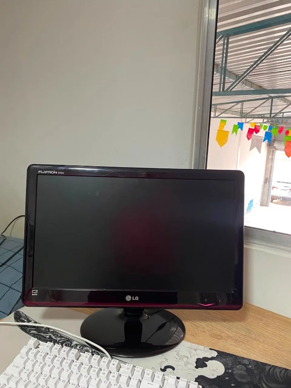 Monitor LG Flatron E2050 20? LED Funcionando Perfeitamente - Foto 2