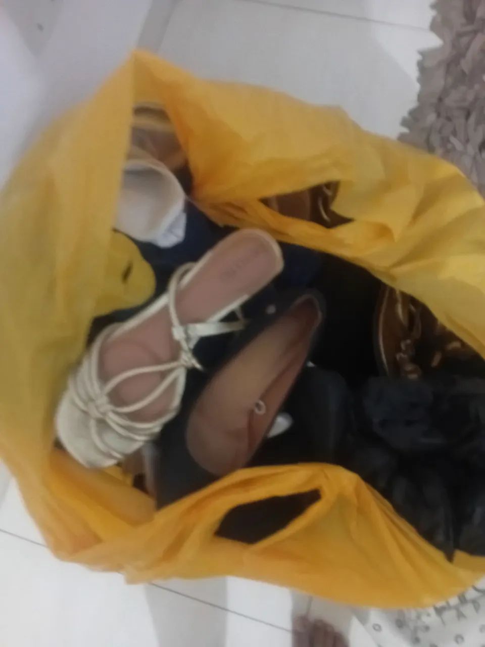 Doação de roupas femininas  - Foto 2