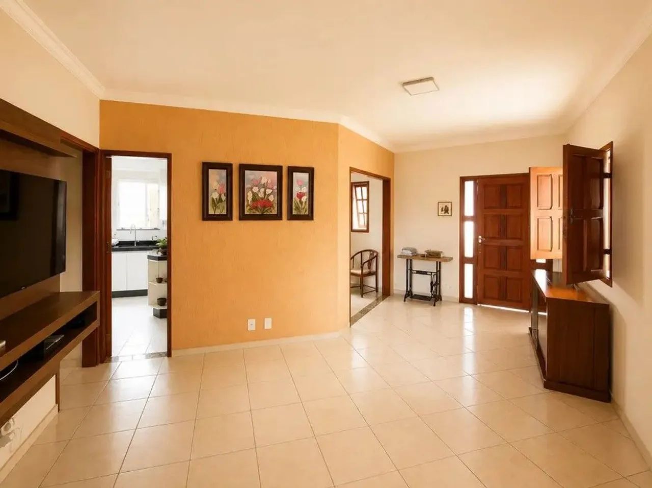 Vendo Casa no Centenário em Campo Belo MG - Foto 4