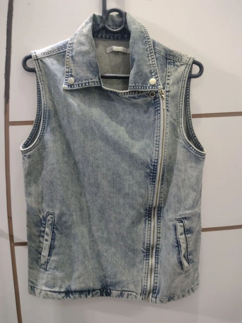 Colete jeans feminina Tam M 