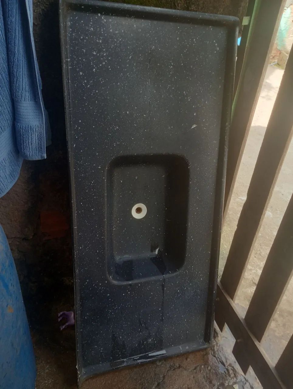 Vendo pia de cozinha conservada