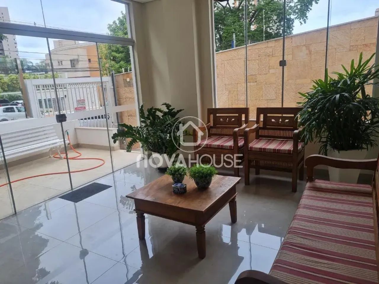 AMPLO APARTAMENTO LOCALIZAÇÃO PRIVILEGIADA - Foto 2