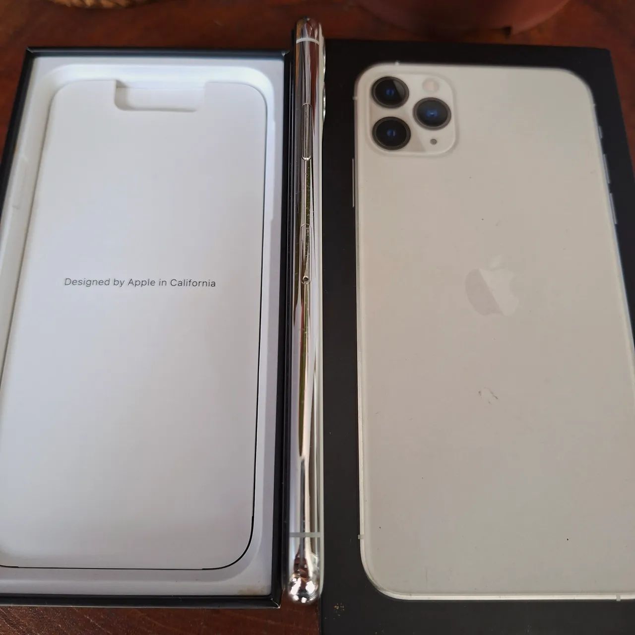 iPhone 11 Pro Max na Caixa em Excelente Estado - Foto 3