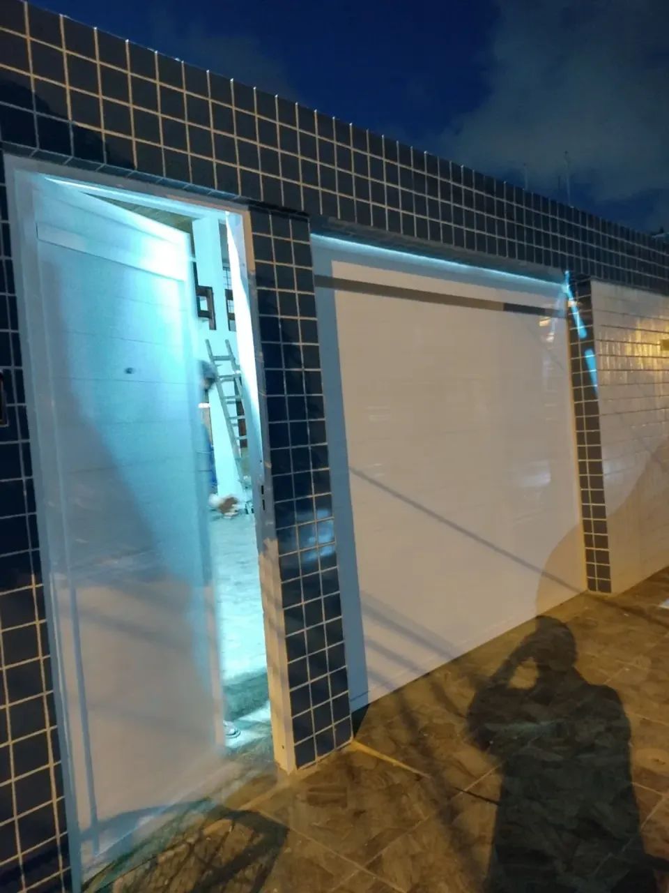 Excelente casa duplex com 340m² 04 quartos sendo 03 suites em candeias - Foto 3