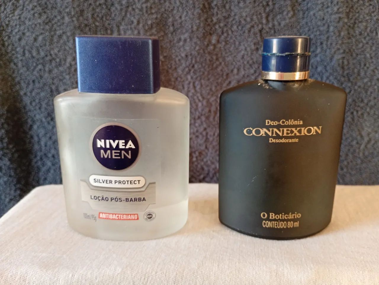 Colônia e loção após barba antigos