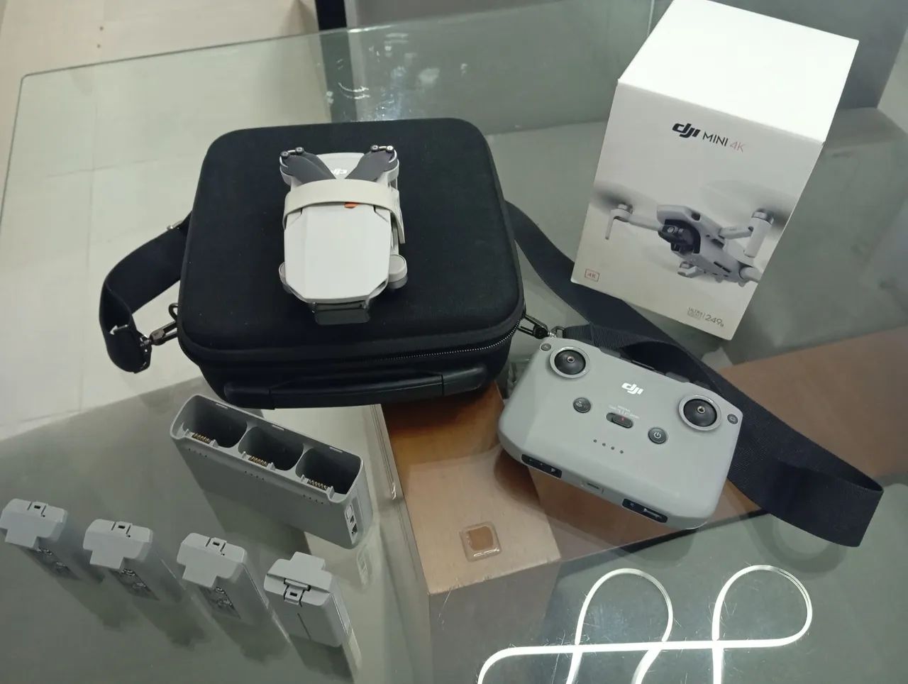 Drone dji mini 4k completo 4 baterias 