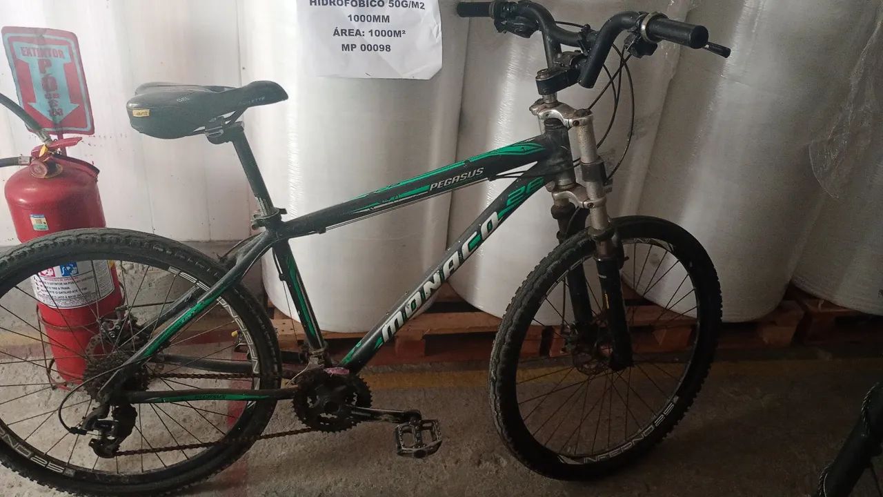 Vendo bike Mônaco aro 26 com freio a disco 