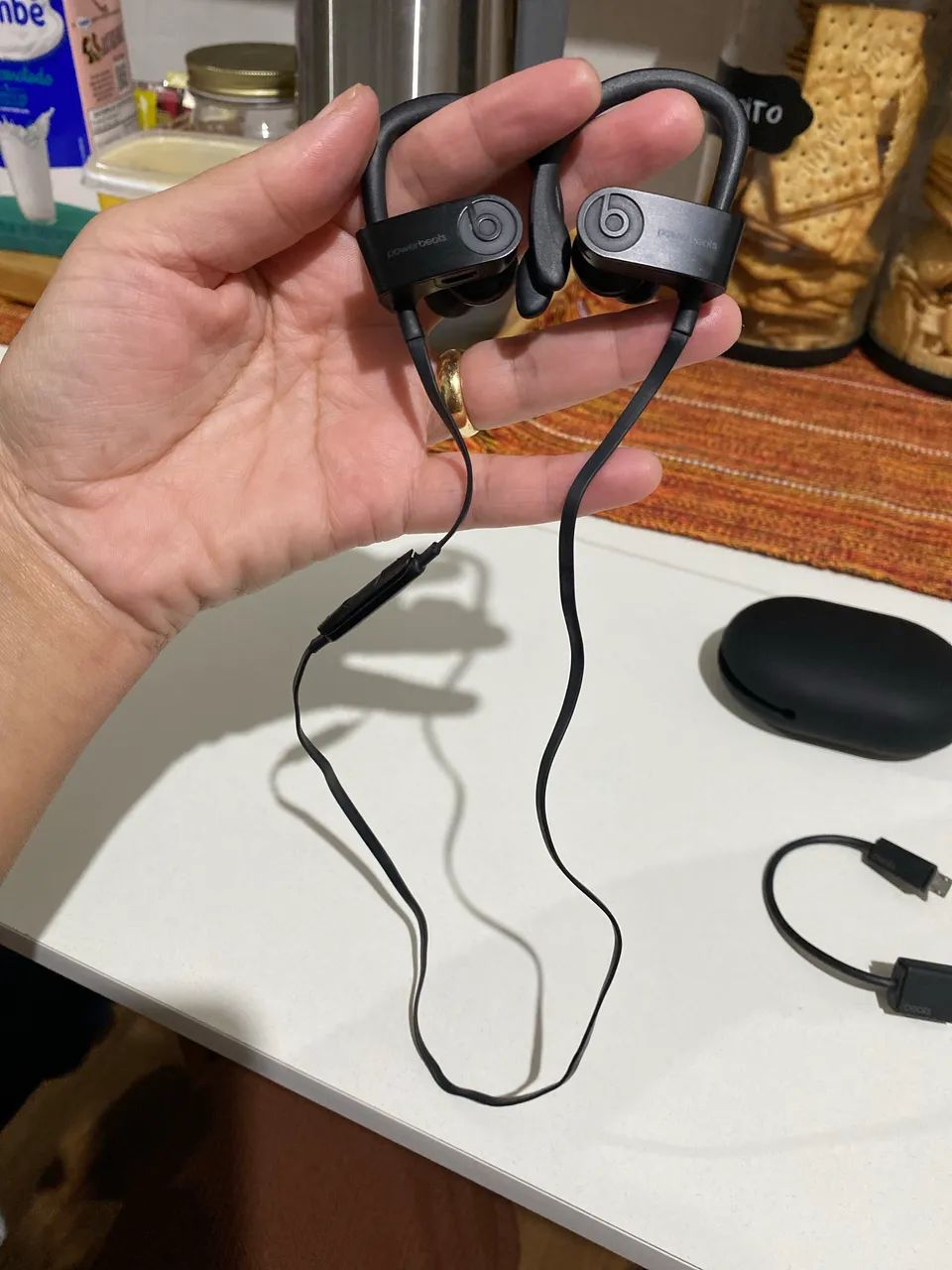 Powerbeats3 Wireless - Beats by Dr. Dre (Preto) - Fones de Ouvido
