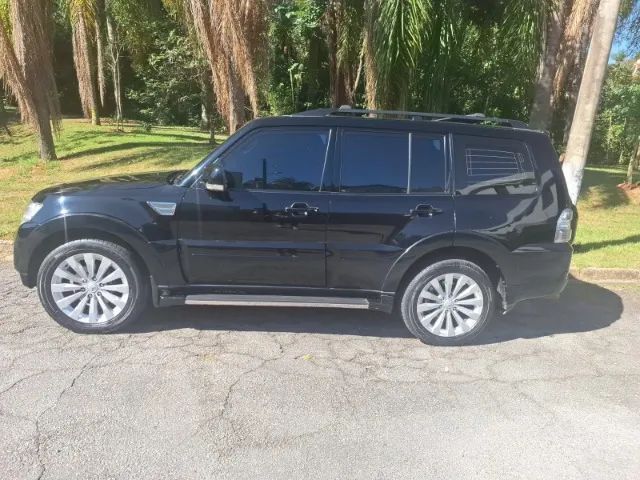 Mitsubishi Pajero 2016