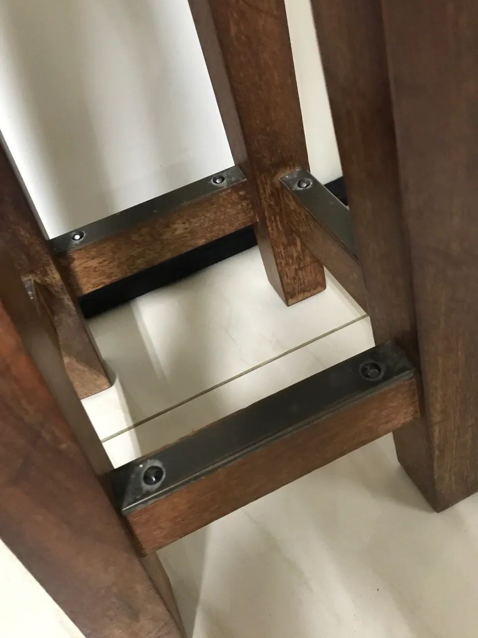 3 banquetas de mogno madeira maciça  - Foto 4