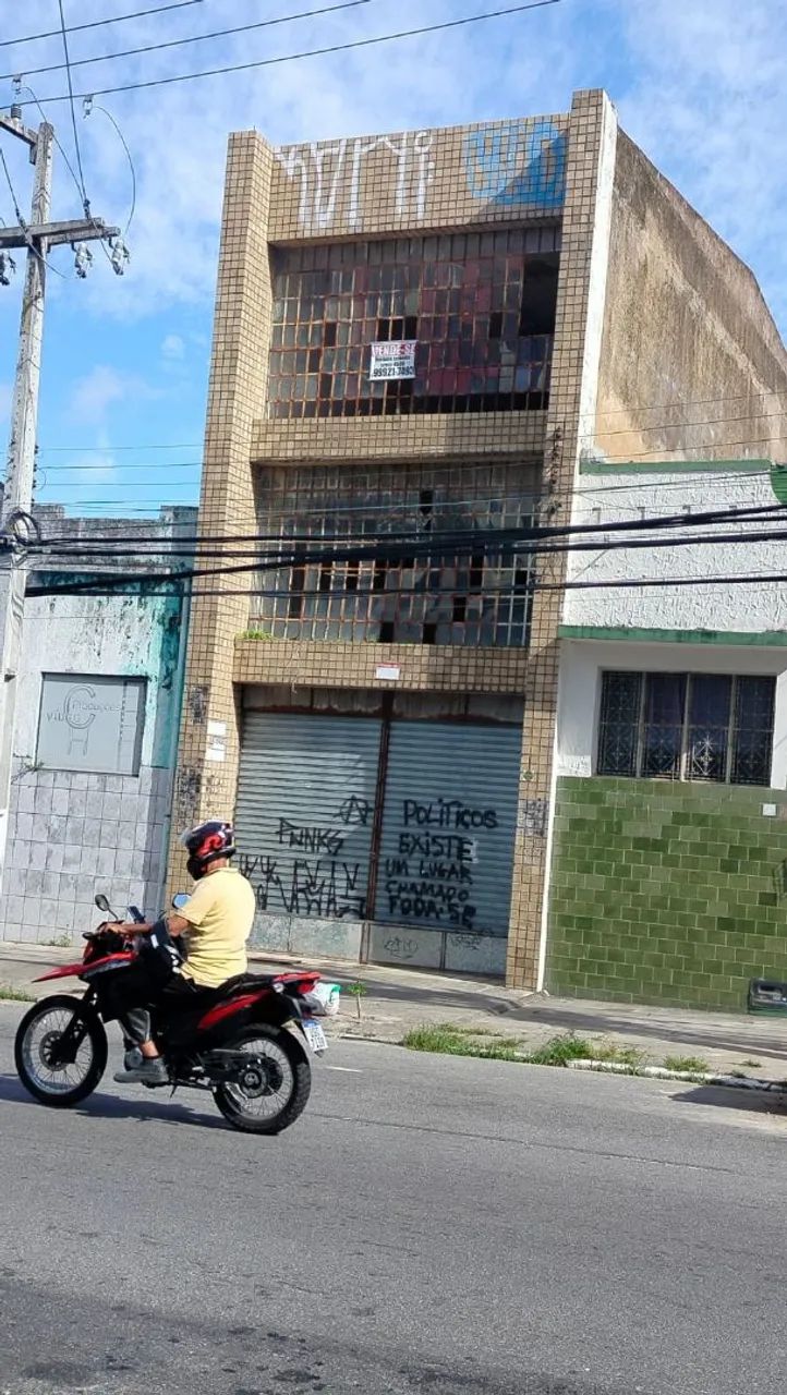 Vendo prédio no farol, ótima localização  - Foto 2