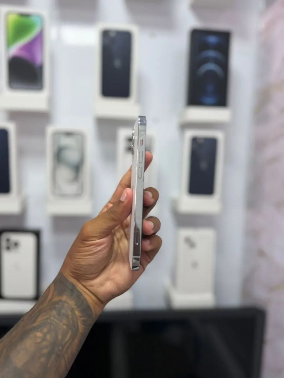 IPHONE 12 PRO 128GB <br>R$ 2.250,00 MUITO LINDO - Foto 3