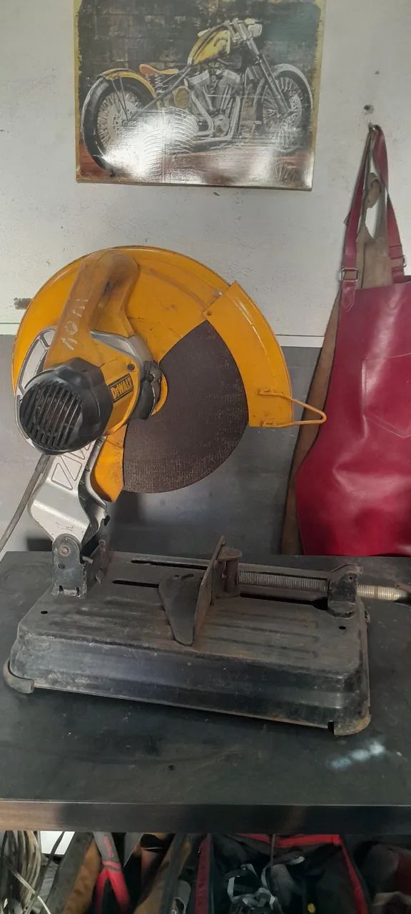 Policorte dewalt 127v
