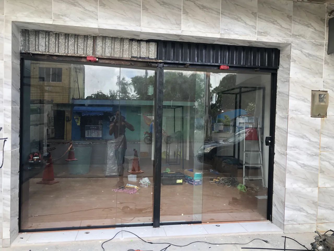 Porta de vidro para comércios . - Foto 4