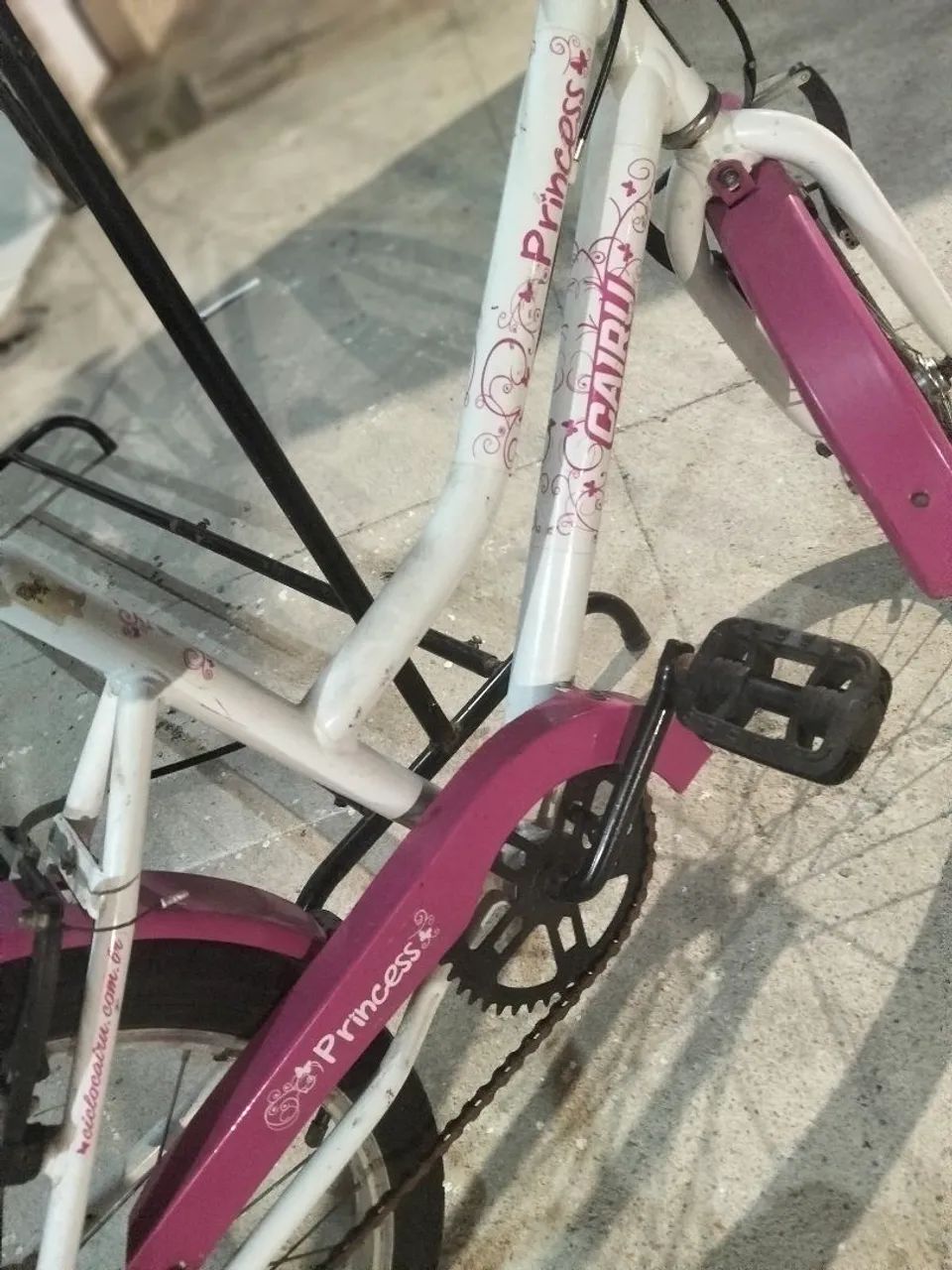 Bicicleta aro 20 bem conservada  - Foto 5