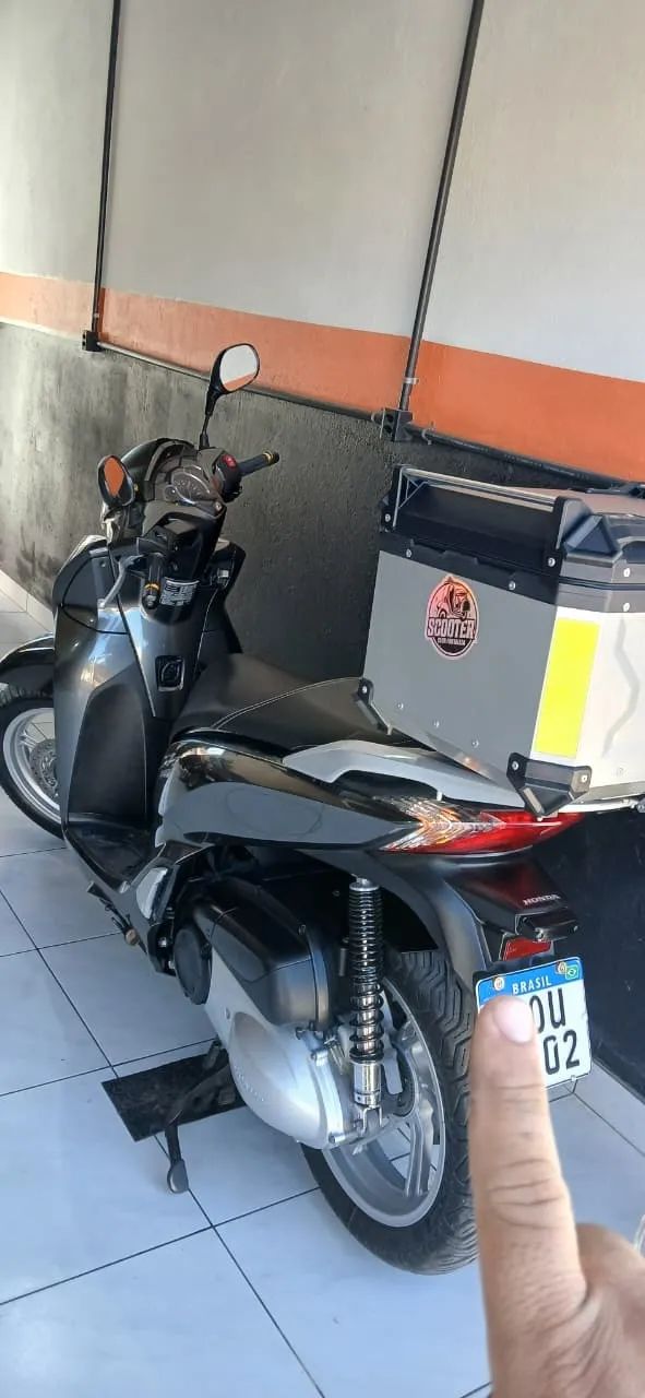 HONDA SH300I CONSERVADA - Foto 2