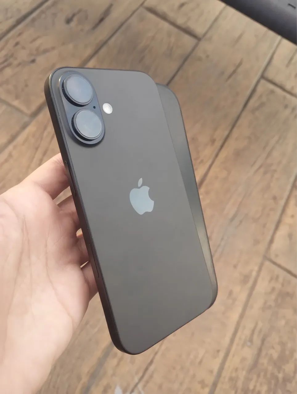 iPhone 16, 128 gb 4 meses de uso