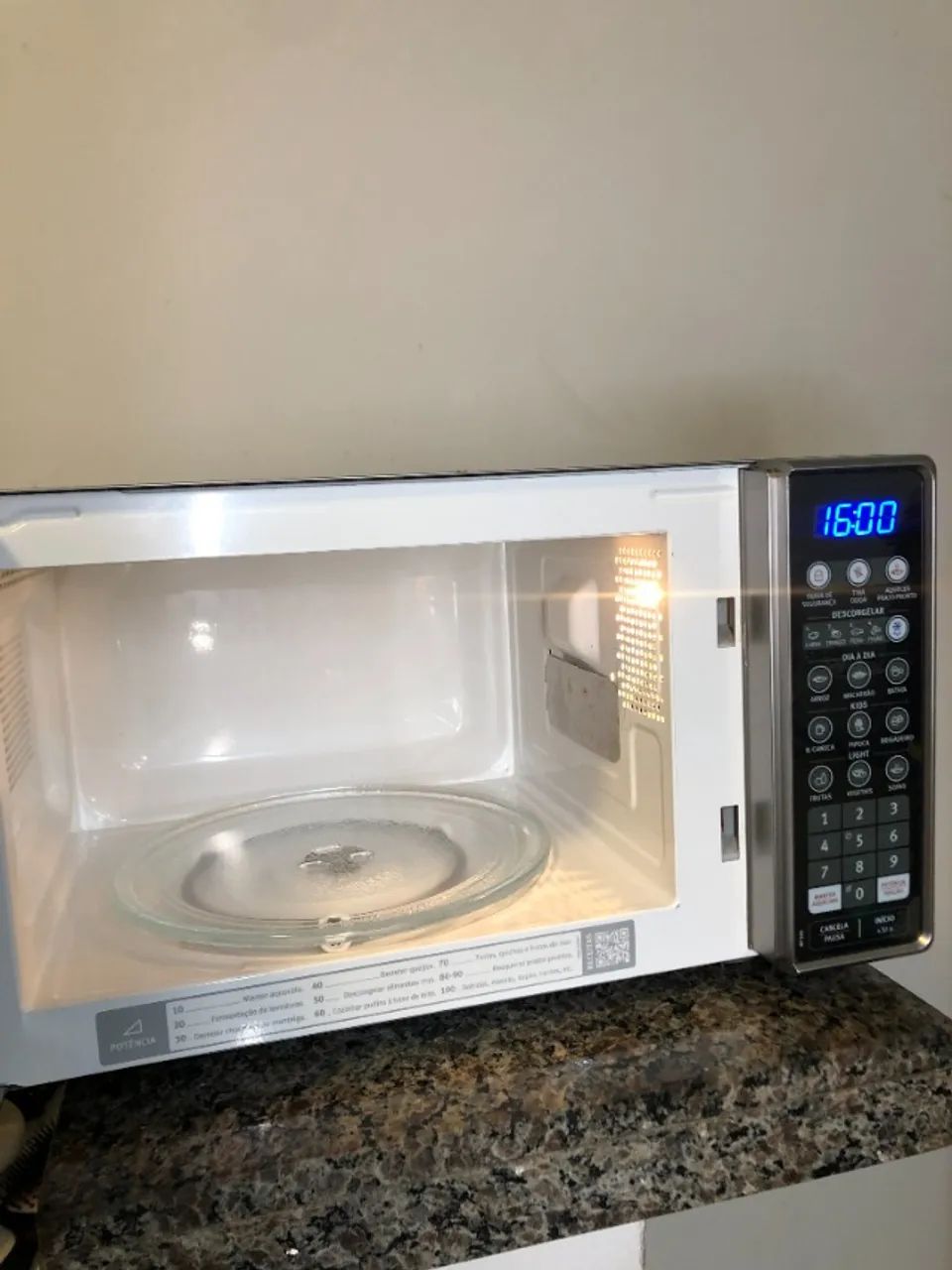 Micro-ondas Electrolux 20L cor Inox Espelhado - Foto 3