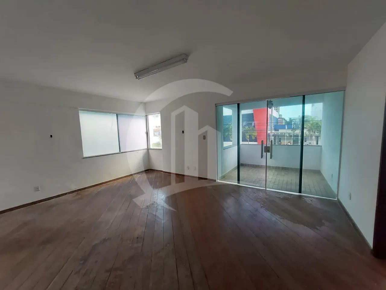 Prédio Comercial disponível para locação em frente ao IPES SAÚDE Bairro São José