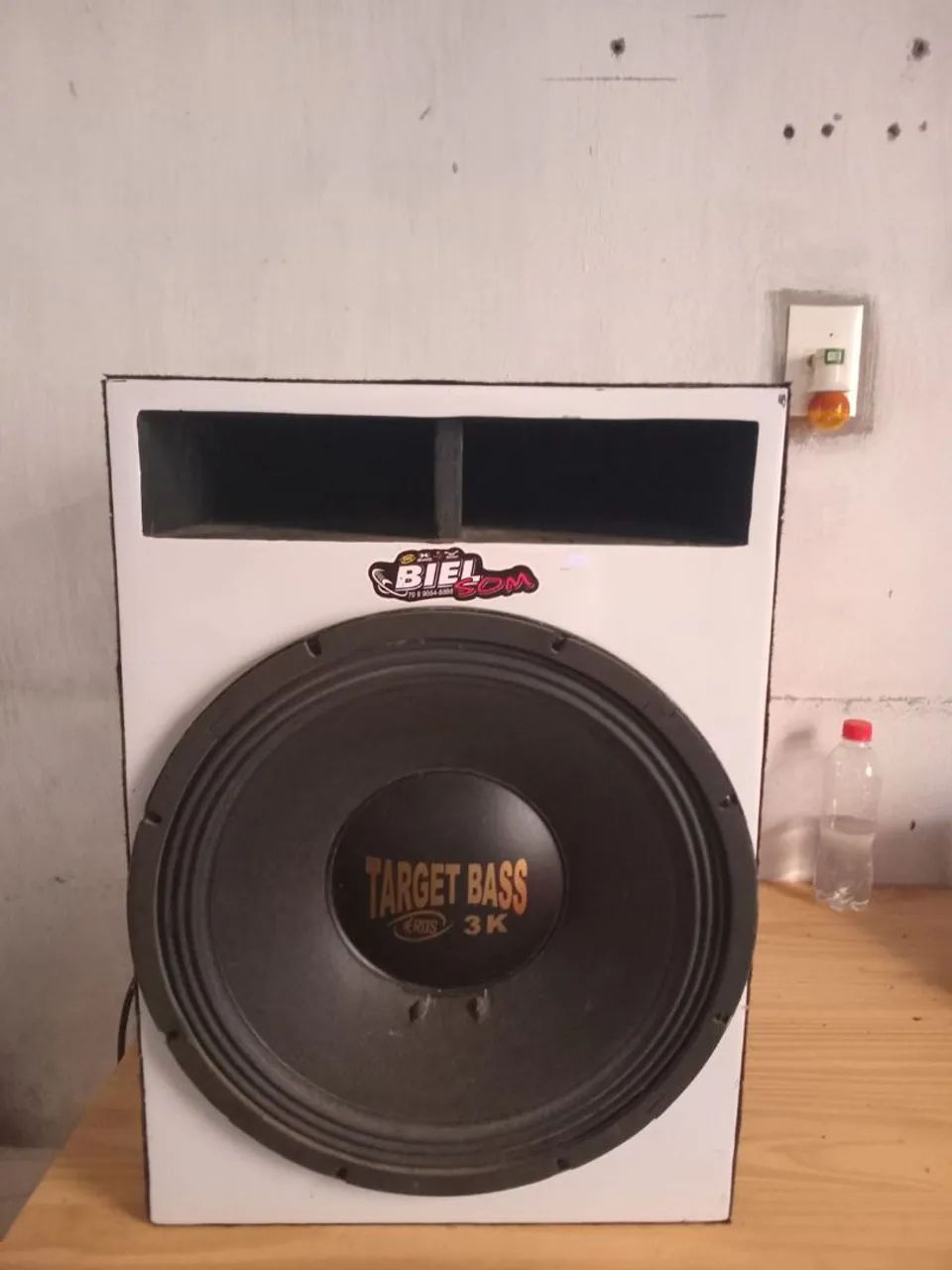 Vendo grave de15, de  1500 watts erus