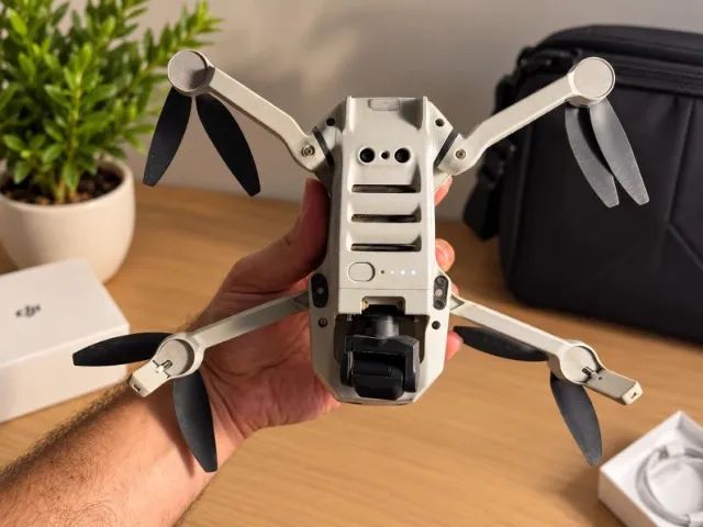 Drone DJI Mini 2 SE Fly More Combo, 3 baterias, hub e bolsa - Foto 2