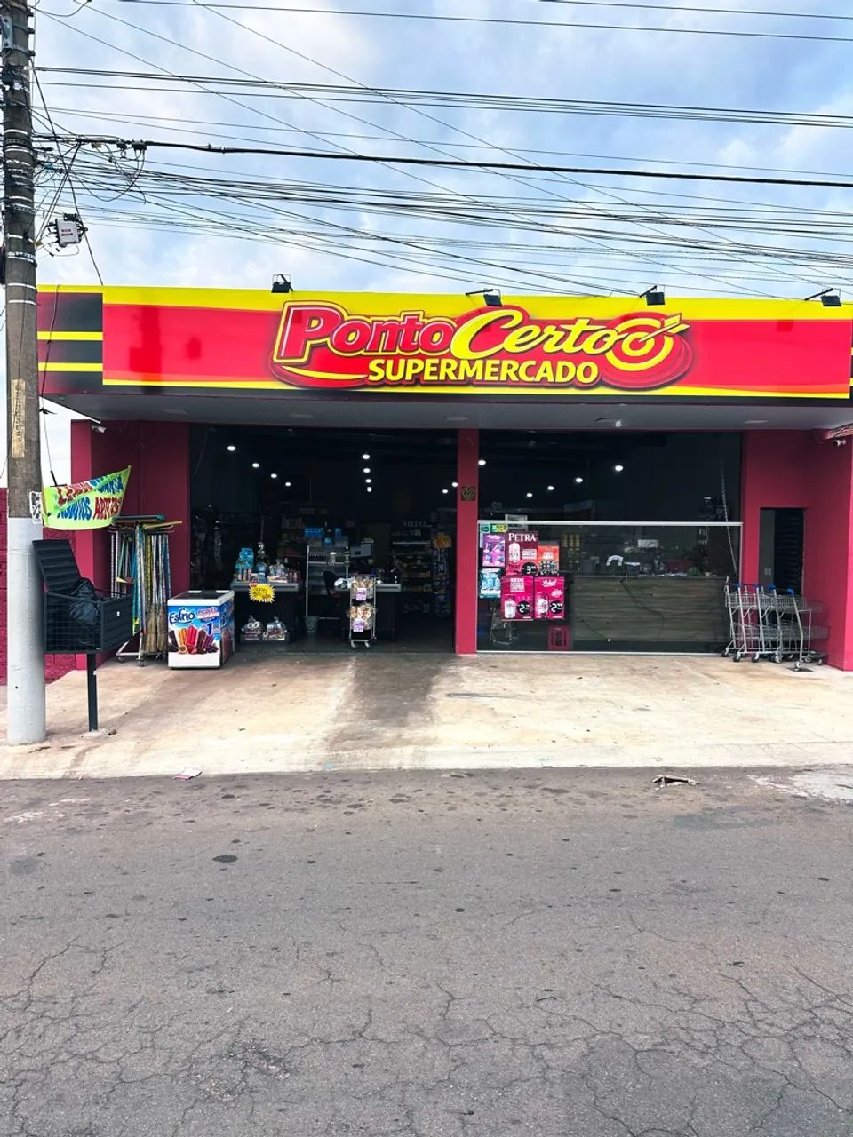 Supermercado a venda 