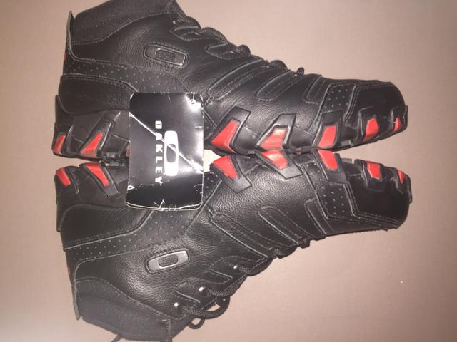 tenis oakley 300 reais