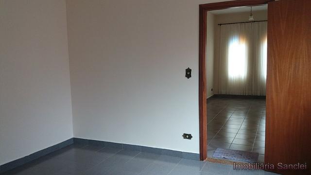 Casa em Cravinhos - Casa com Piscina e 03 dormitórios no Centro de Cravinhos - Foto 10